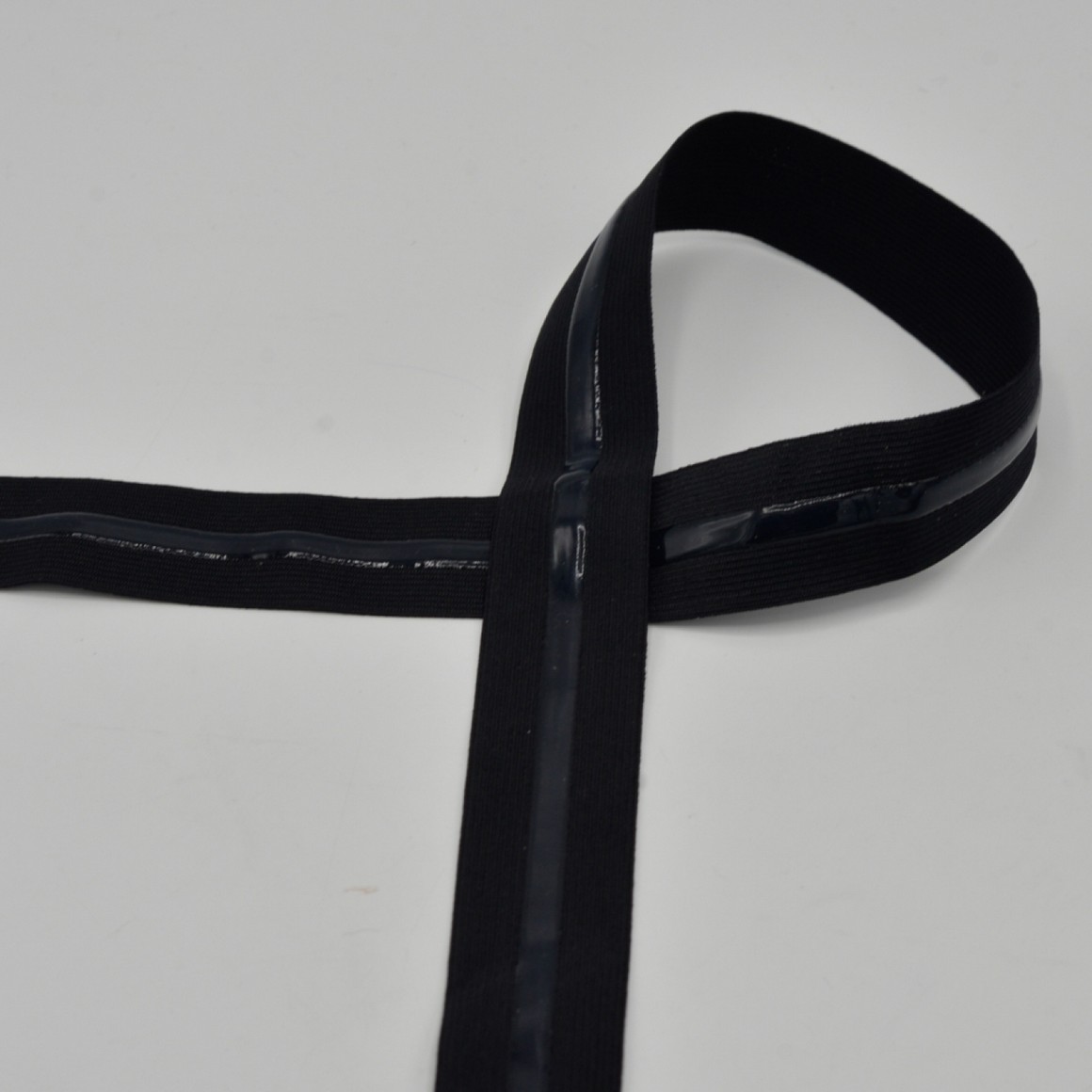 Pruženka hladká ČERNÁ ANTISLIP (E)