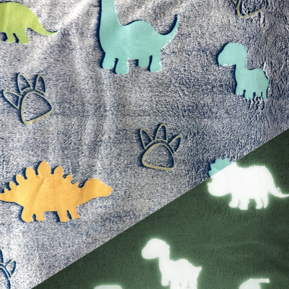 Wellness Fleece svítící ve tmě Dino, stopy (E) 0,75m/ks