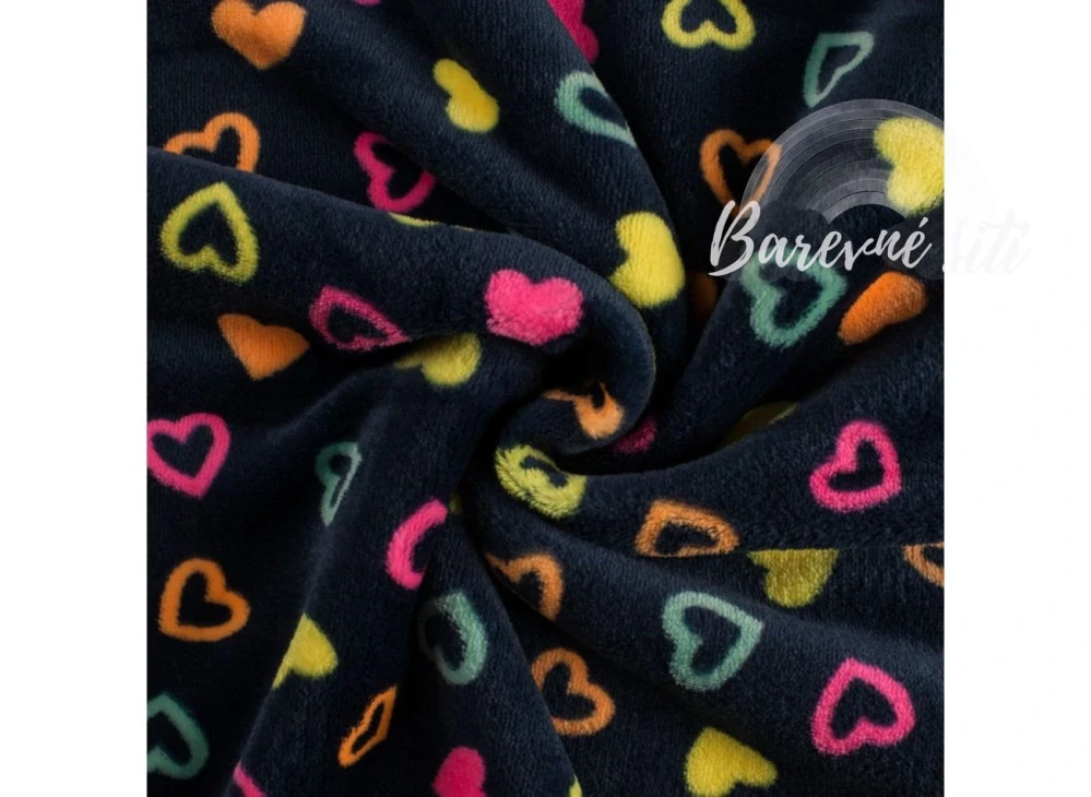 Wellness fleece Srdíčka na navy (E)