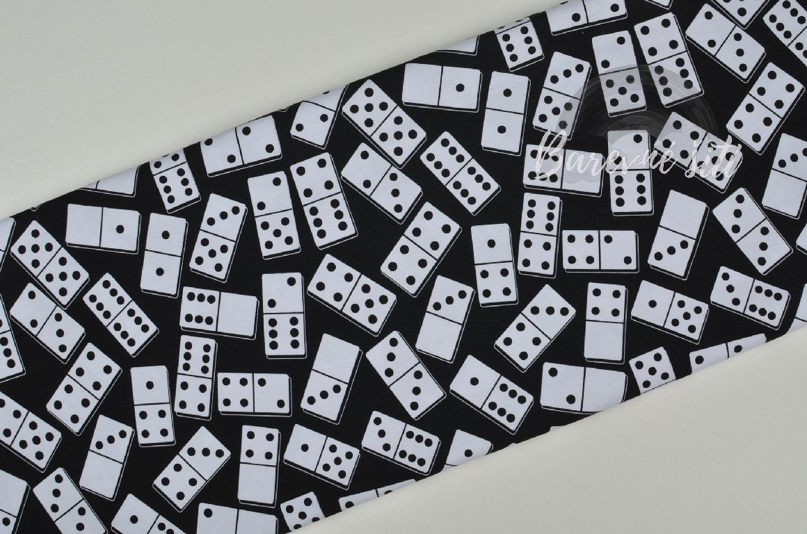 Úplet, Černobílé domino (E)