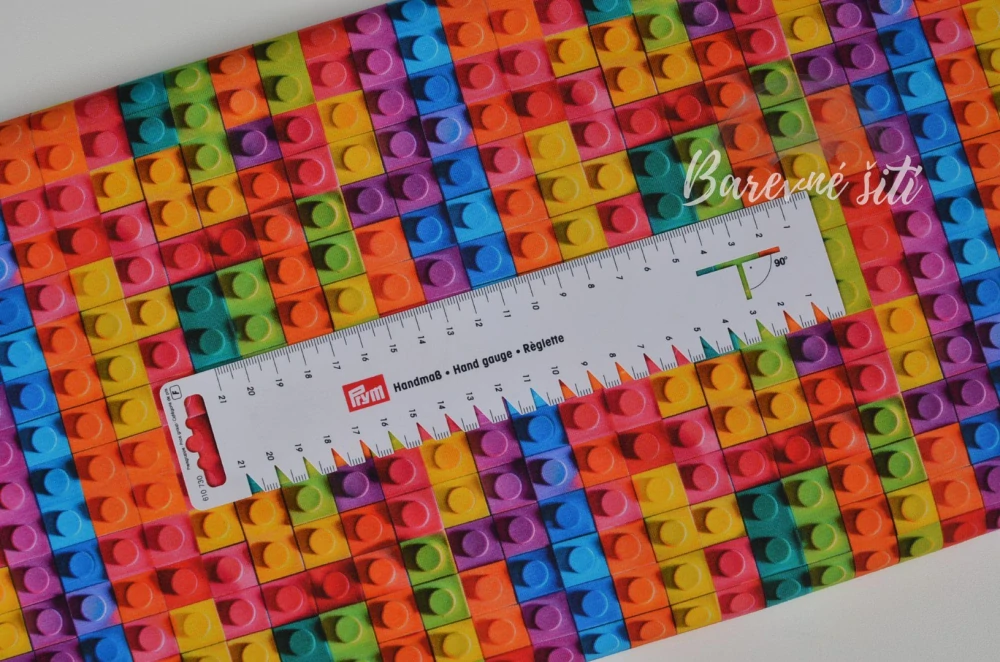 Úplet, Barevné lego (E)