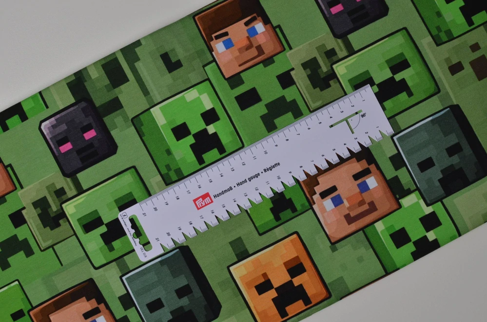 Teplákovina, Minecraft tváře (E)