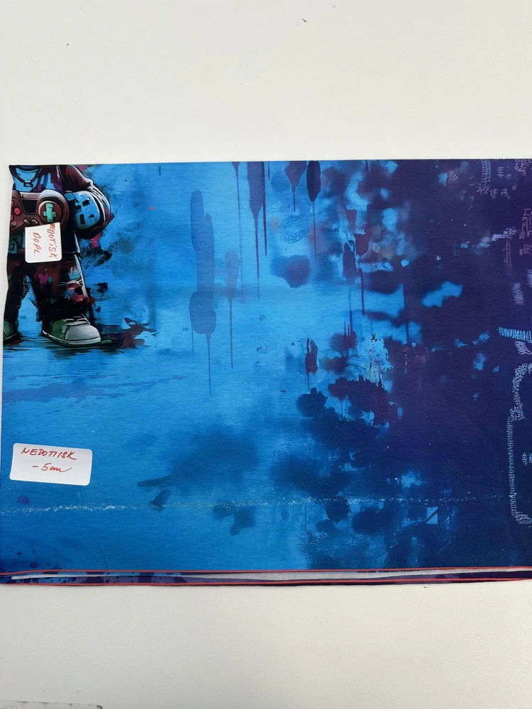 Úplet, Herní panáček, panel (E) II. jakost - malé nedotisky celá šíře, cca 5cm