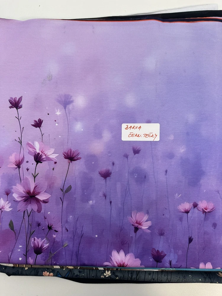 Úplet, Fialová louka, panel (E) II. jakost - černé tečky
