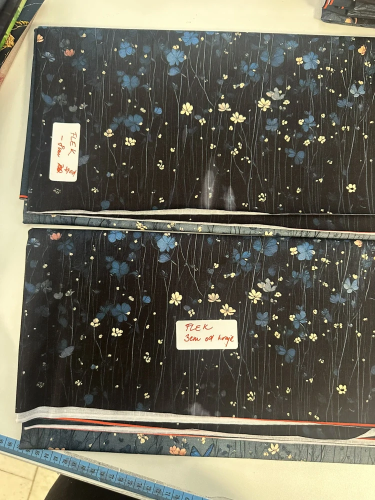 Úplet, Motýlí dívka, panel (E) II. jakost - flek, spodek