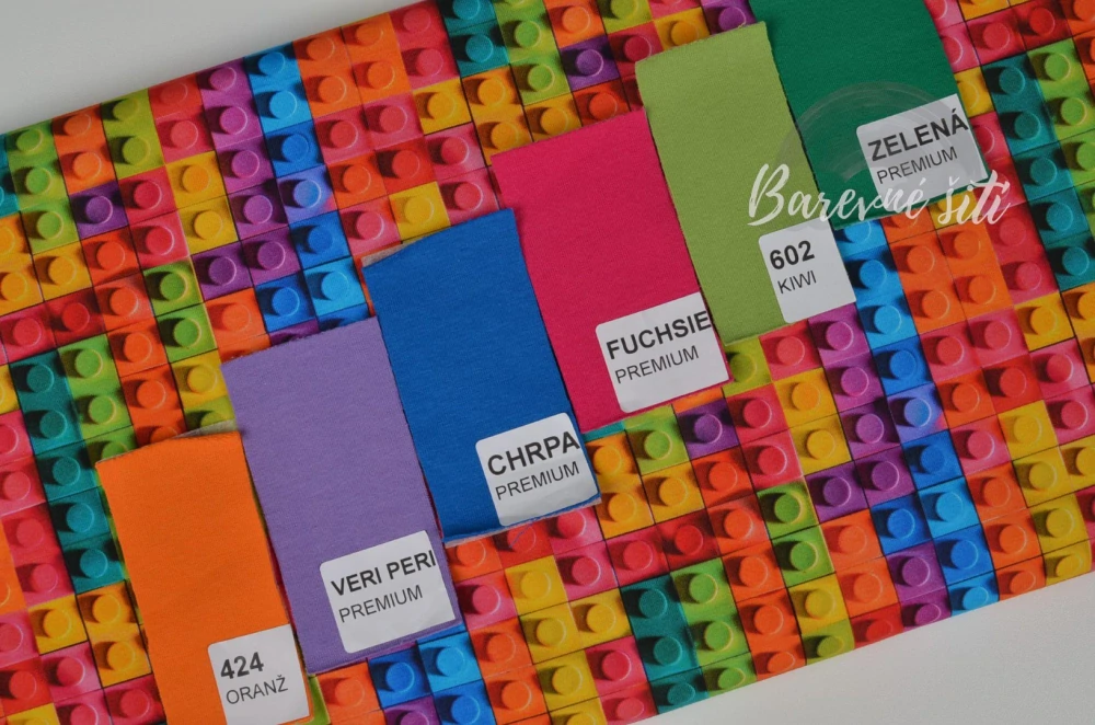 Úplet, Barevné lego (E)