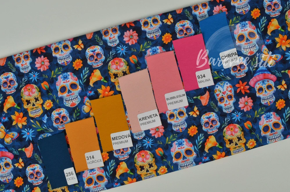 Úplet, Barevné muertos na modré (E)