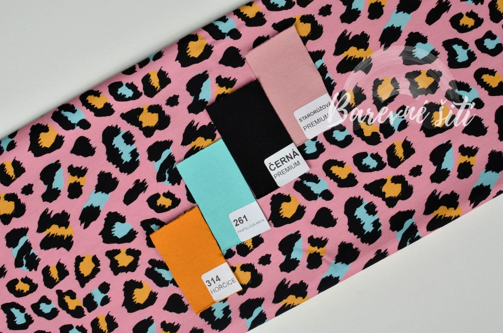 Úplet, Žlutomodrý leopard na růžové (E)