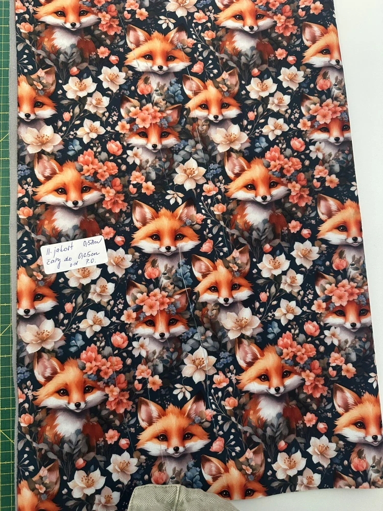 Zimní softshell Lišky v záplavě květů, světlá (E) II. jakost 0,5m/ks