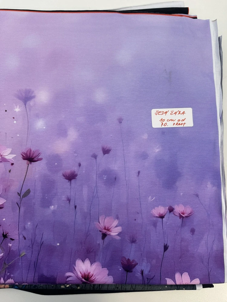 Úplet, Fialová louka, panel (E) II. jakost - černé tečky